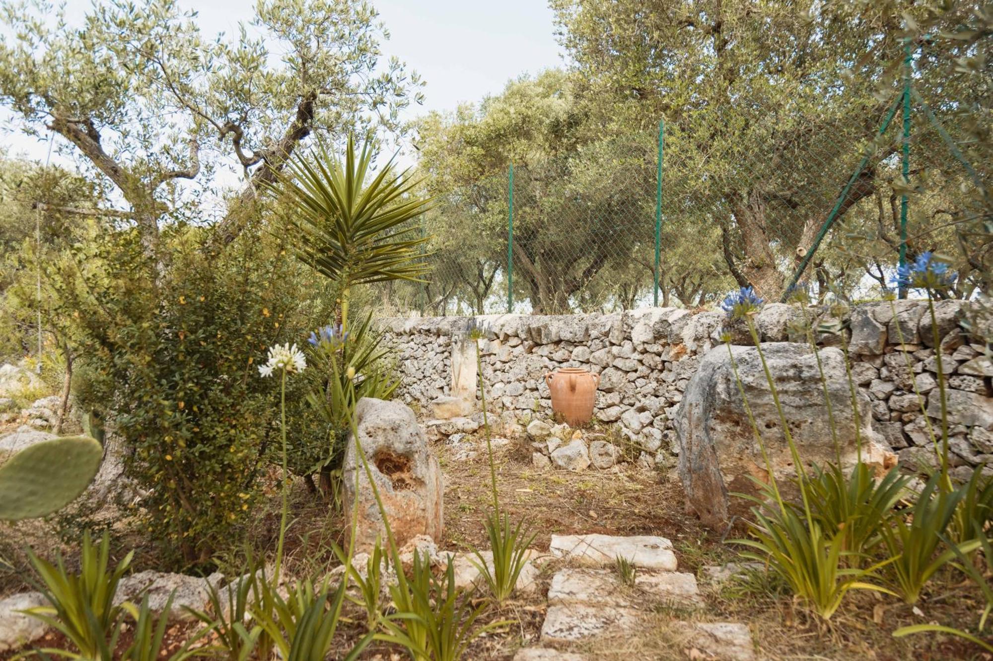 Hostal Trulli Santa Maria Odegitria Relais Ostuni Exterior foto